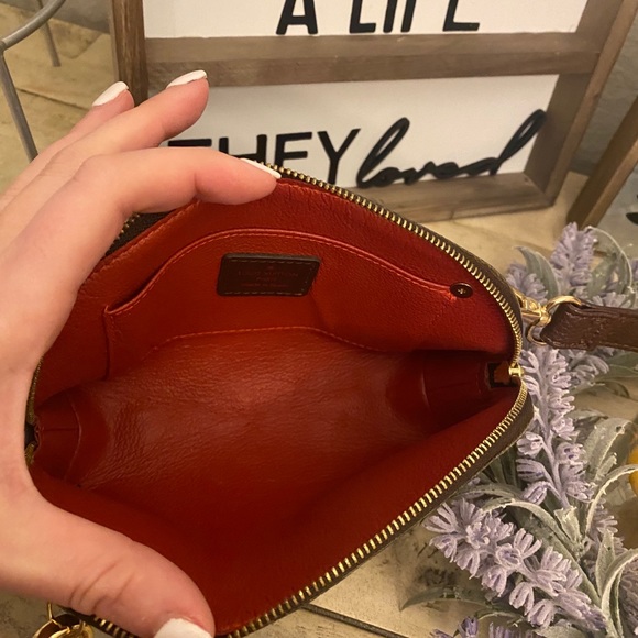 Authentic LV Crossbody ❌SOLD❌ - Picture 3 of 10
